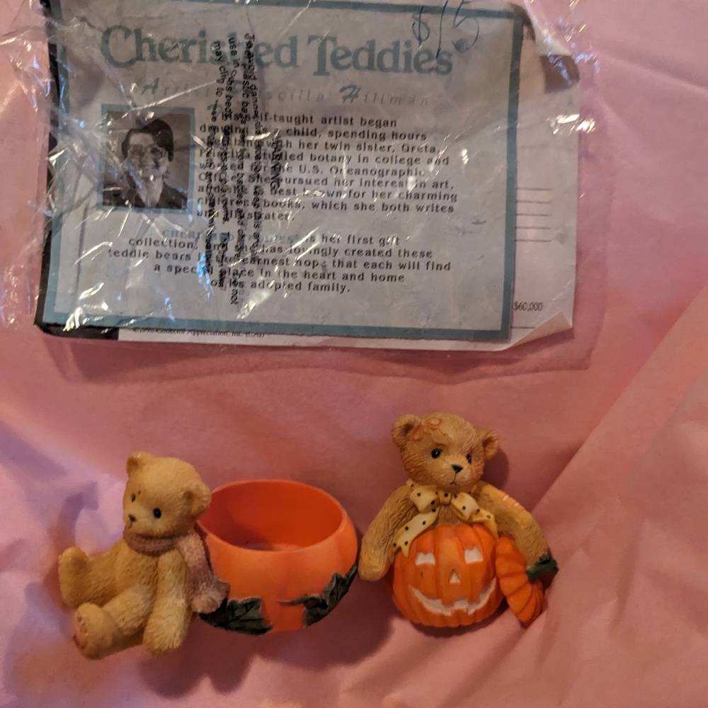 Cherished teddies Halloween bundle